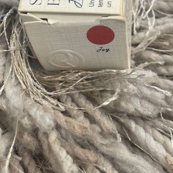 Rare Beauty by Selena Gomez Soft Pinch Liquid Blush Joy Dewey Muted Peach - Picture 5 of 11